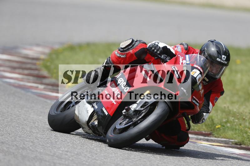 /Archiv-2025/27 12.06.2025 Ducati Schweiz Trackday Warmup  ADR/gelb-jeaune/10